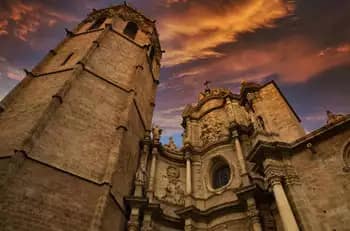 Valencia: Leyendas y Misterios - Secretos para colegios