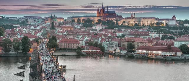 Praga a tu aire – Viaje fin de curso personalizado por grupo