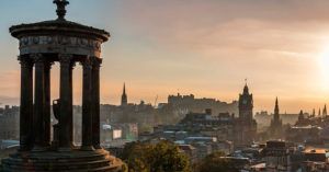 Calton Hill en un Viaje de Estudios a Edimburgo