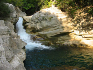 Ruta de la Lavanda Viaje Fin de Curso a Francia - Cascada Agua