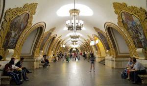 Metro Kiyevskaya en Moscú (© Eiji Kudo)